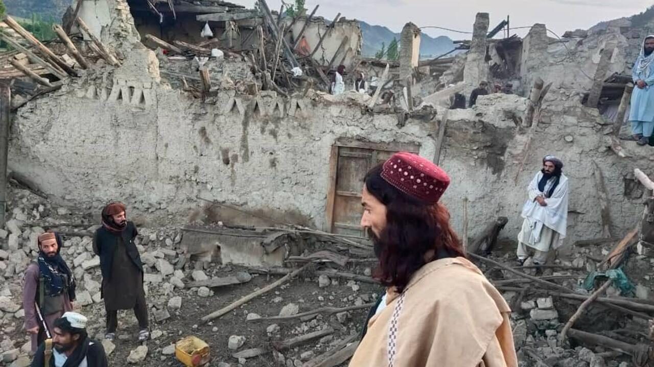 Al menos 600 muertos y 2.000 heridos por fuertes terremotos en Afganistán