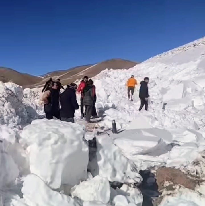 Derrumbe en Fiambalá: denuncian encubrimiento de un derrame de combustible