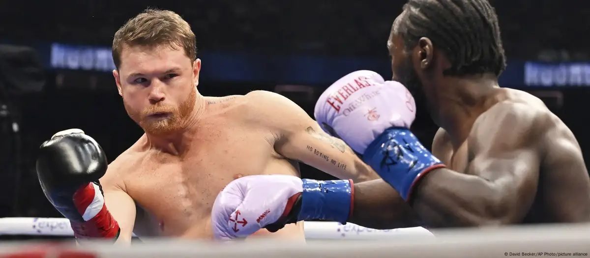 Crawford sorprende a Canelo en Las Vegas y hace historia en el boxeo