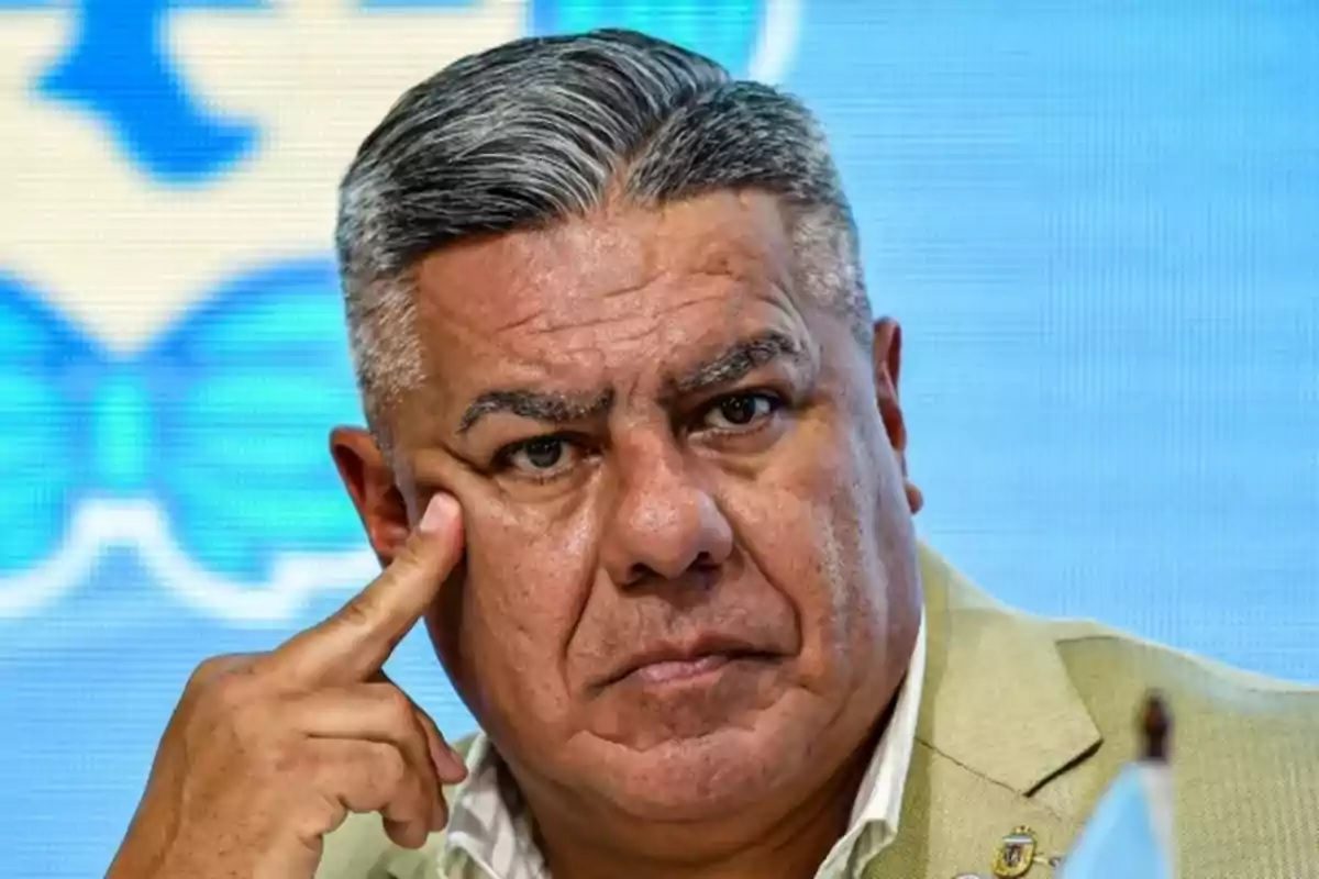 Avanza la causa por los supuestos testaferros de “Chiqui” Tapia: un informe clave revela un patrimonio millonario