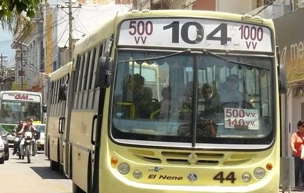 Paro de la UTA en Catamarca: el servicio sigue restringido y la solución depende del pago que esperan las empresas