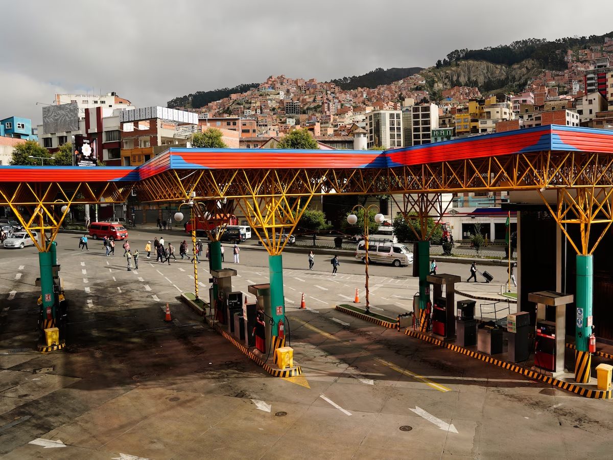 Bolivia avanza hacia la quita de subsidios a los combustibles tras dos décadas de precios congelados