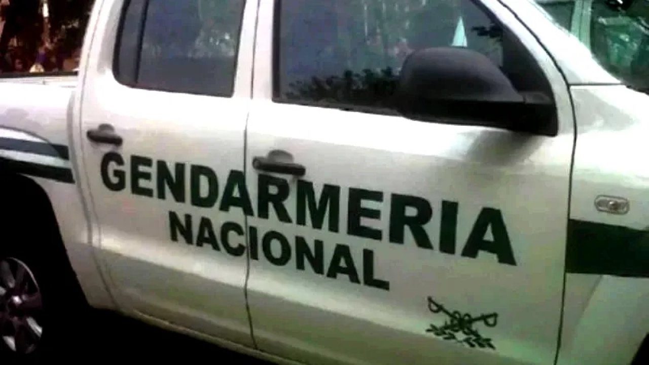 Golpe al narcotráfico en Tinogasta: Gendarmería secuestró 10 celulares clave para desarticular la red