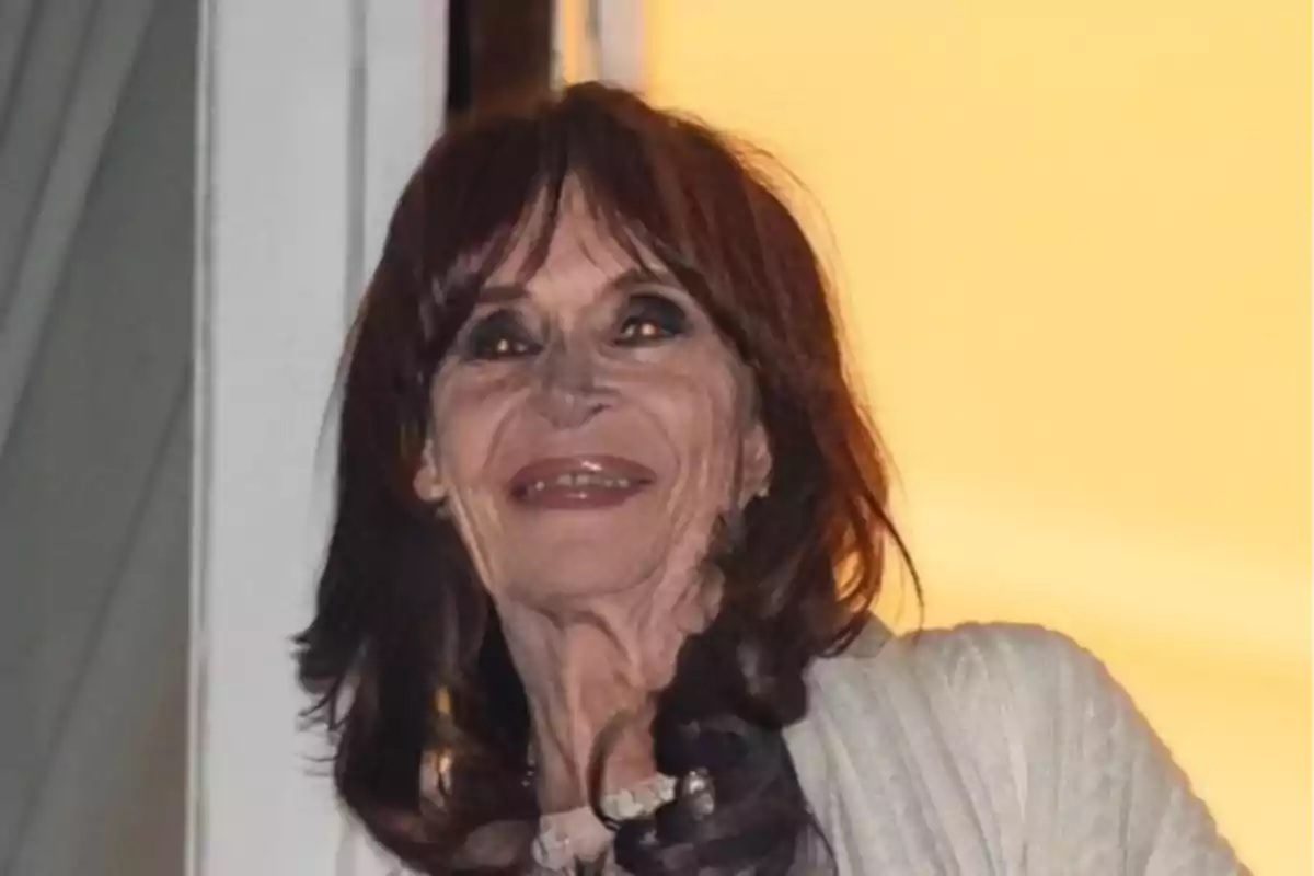 El privilegio de la impunidad: Cristina Kirchner volverá a cobrar su pensión millonaria por orden judicial